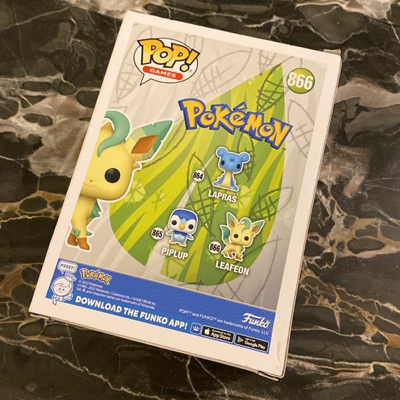 Leafeon Pokemon Funko Pop (866) - Lightly Used with Original Box - Picture 6 of 15